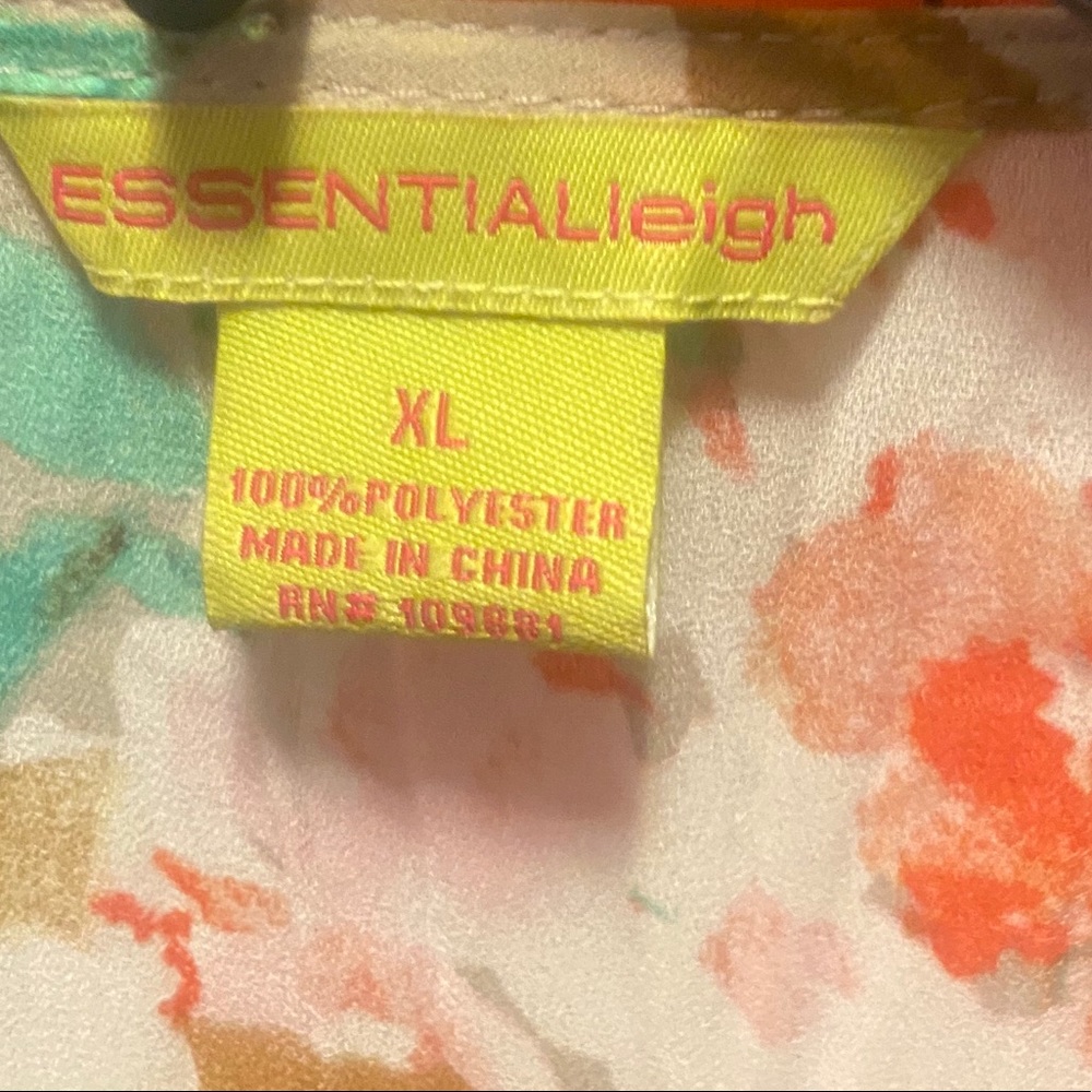 Essentialliegh Flora Blouse - Picture 2 of 2